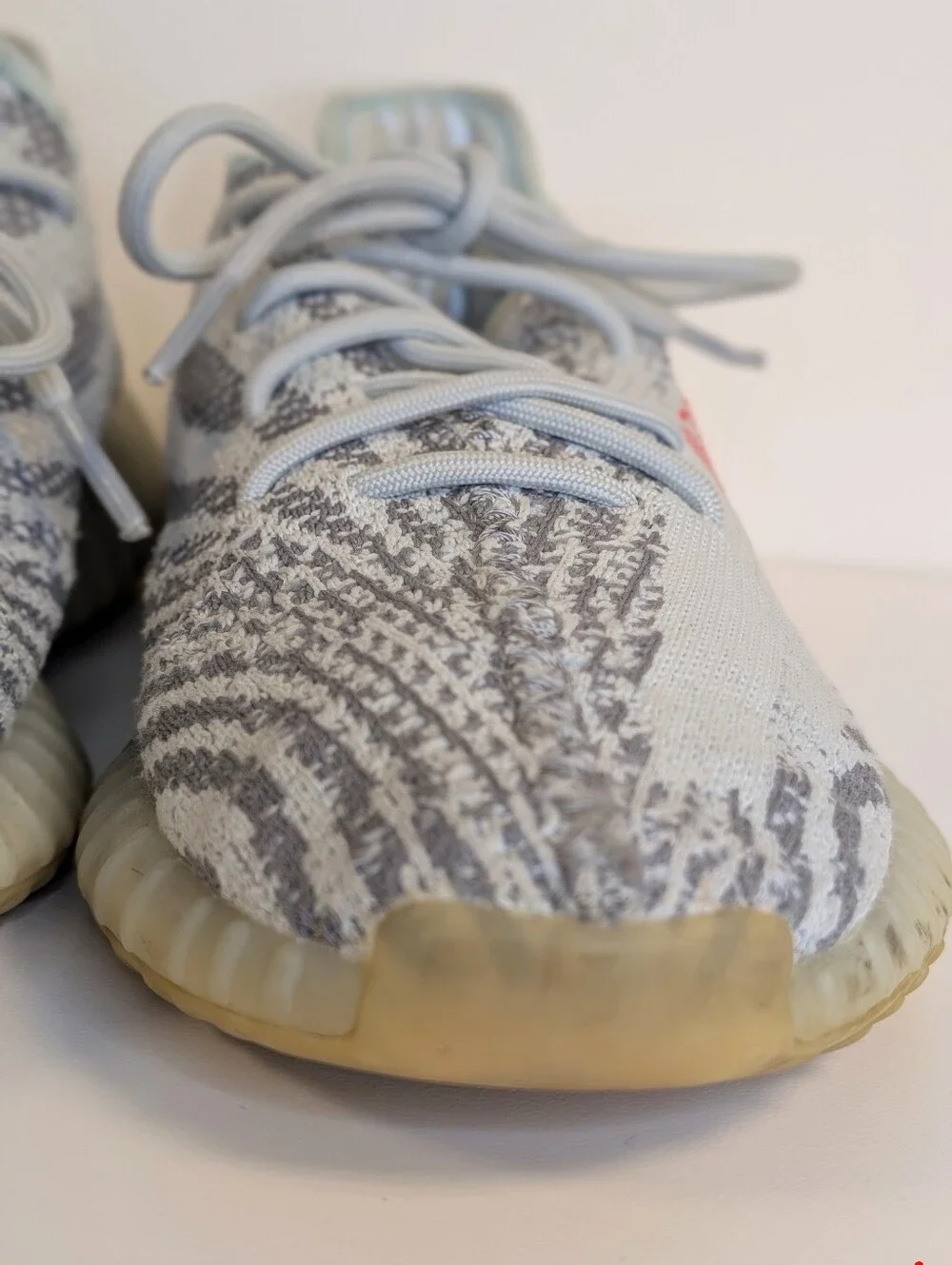 Adidas Yeezy Boost 350 V2 Blue Tint Sneakers Men’s 11 Gray White B37571